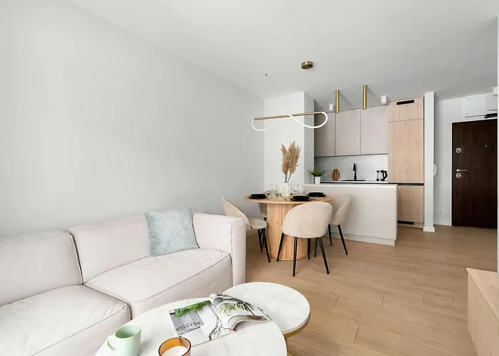 Daire Beige And Two Bedroom In With Parking And Bathtub By Renters Poznan